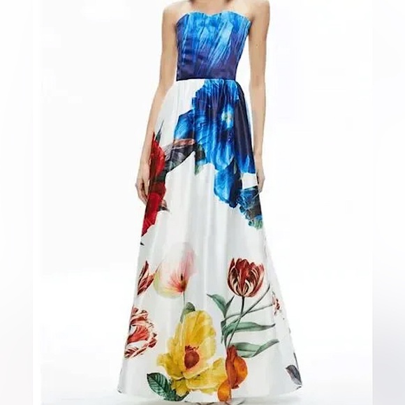 Alice + Olivia Dresses & Skirts - Alice + Olivia Blue and White Strapless Floral Maxi Dress